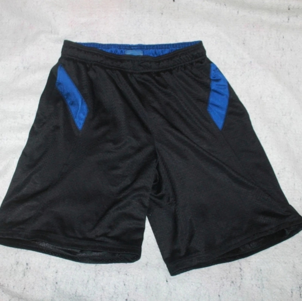 Reebok Men's Black and Blue Mesh Athletic Shorts Size Medium